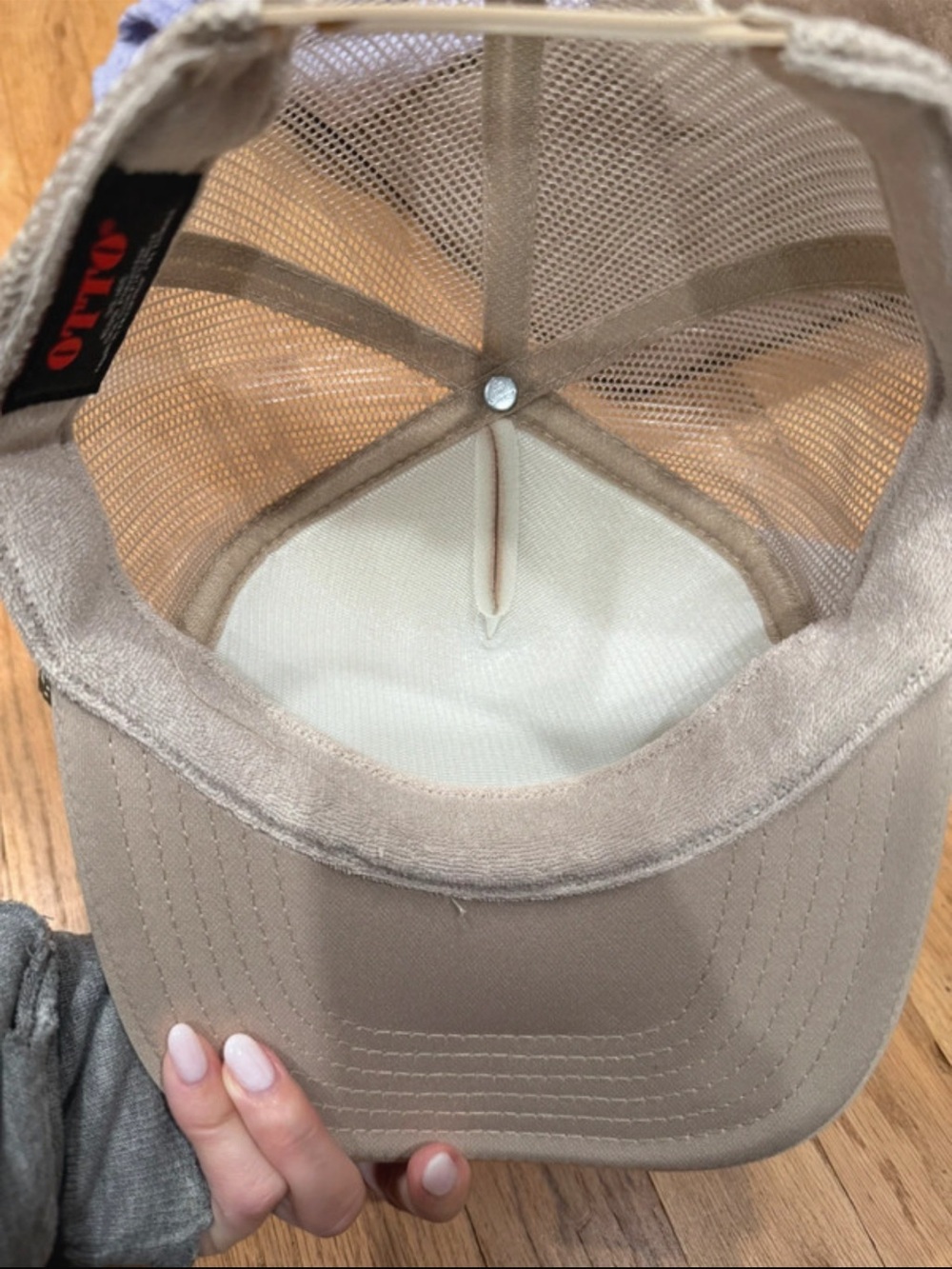 Handmade hat - Picture 4 of 5